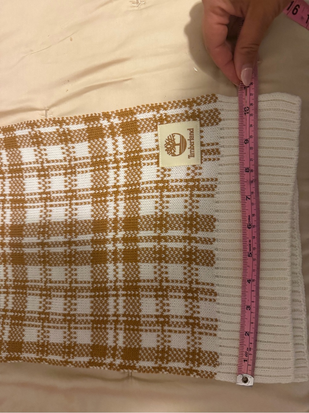 Timberland Plaid Knit Scarf Tan White Neutral OS NWOT - Picture 8 of 11
